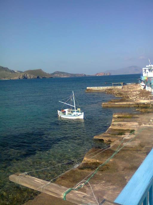 The Yellow Boat House Klima  Bagian luar foto